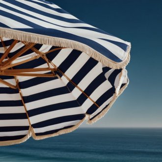 Тележки для официантов в ресторанах и кафе